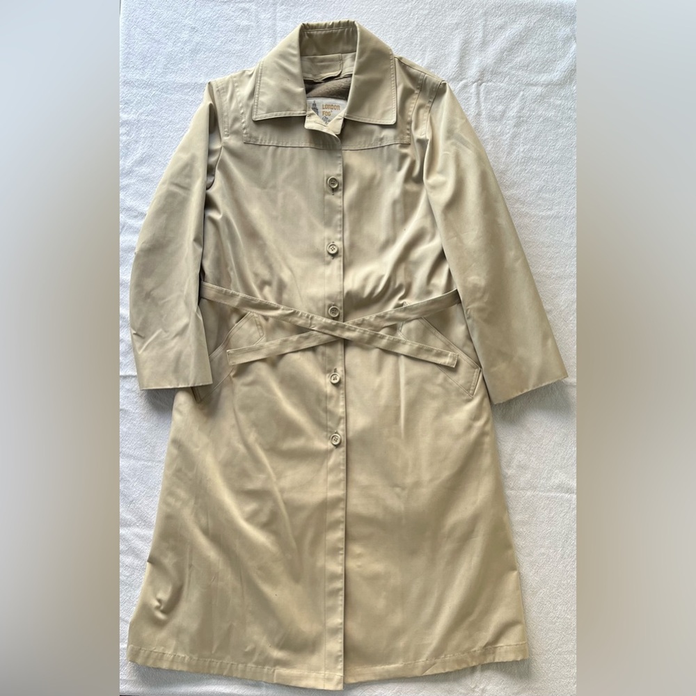 Vintage 70s-80s London Fog Trench Coat-Tagged 6P see photos and description